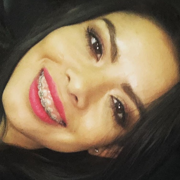 Meet your Posher, Johana - Picture 3 of 3